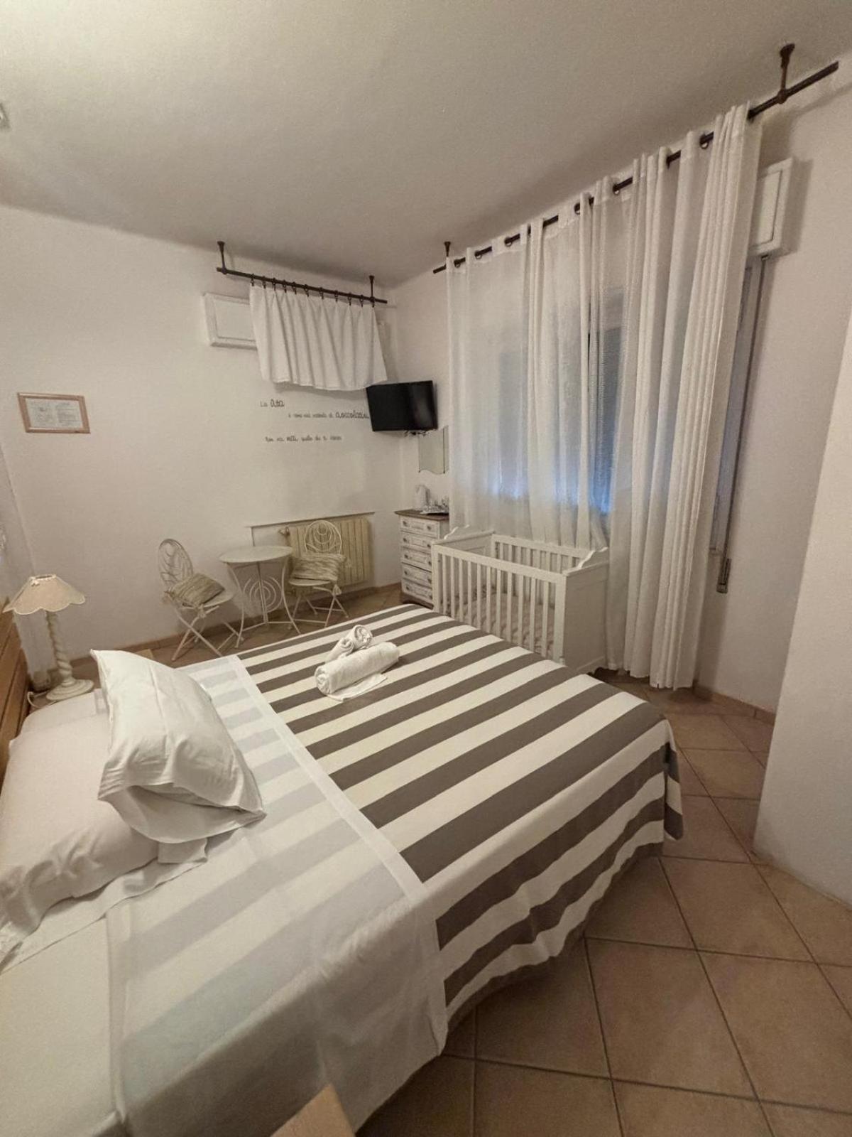 Casa Versilia Hotel Марина-ди-Масса Экстерьер фото